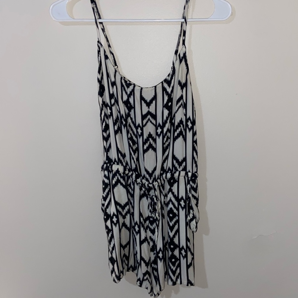 Patterned romper